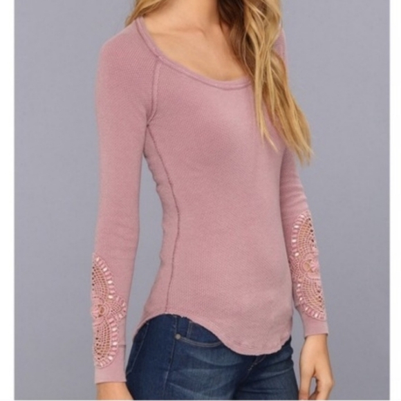 🍒EUC🍒 FREE PEOPLE SYNERGY THERMAL CUFF - Picture 7 of 8